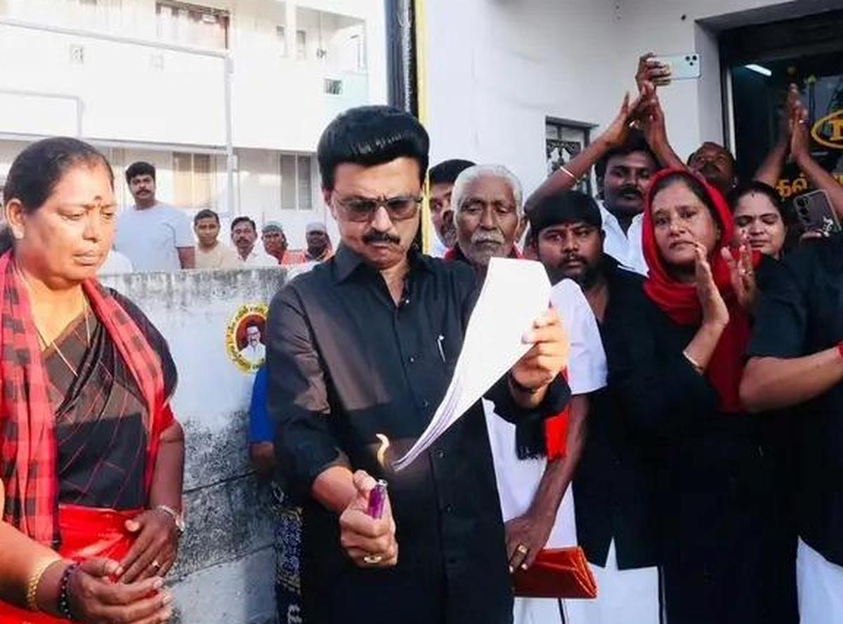 9868 16 4 2026 8 47 28 1 DMK BURNING 3