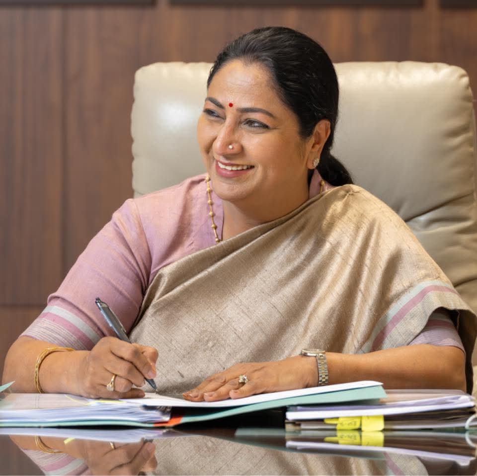 भीषण गर्मी से राहत के लिए CM रेखा गुप्ता ने शुरू कीं 13 ‘मोबाइल हीट रिलीफ’ वैन, मुफ्त बांटे जाएंगे ORS, कैप और गमछे