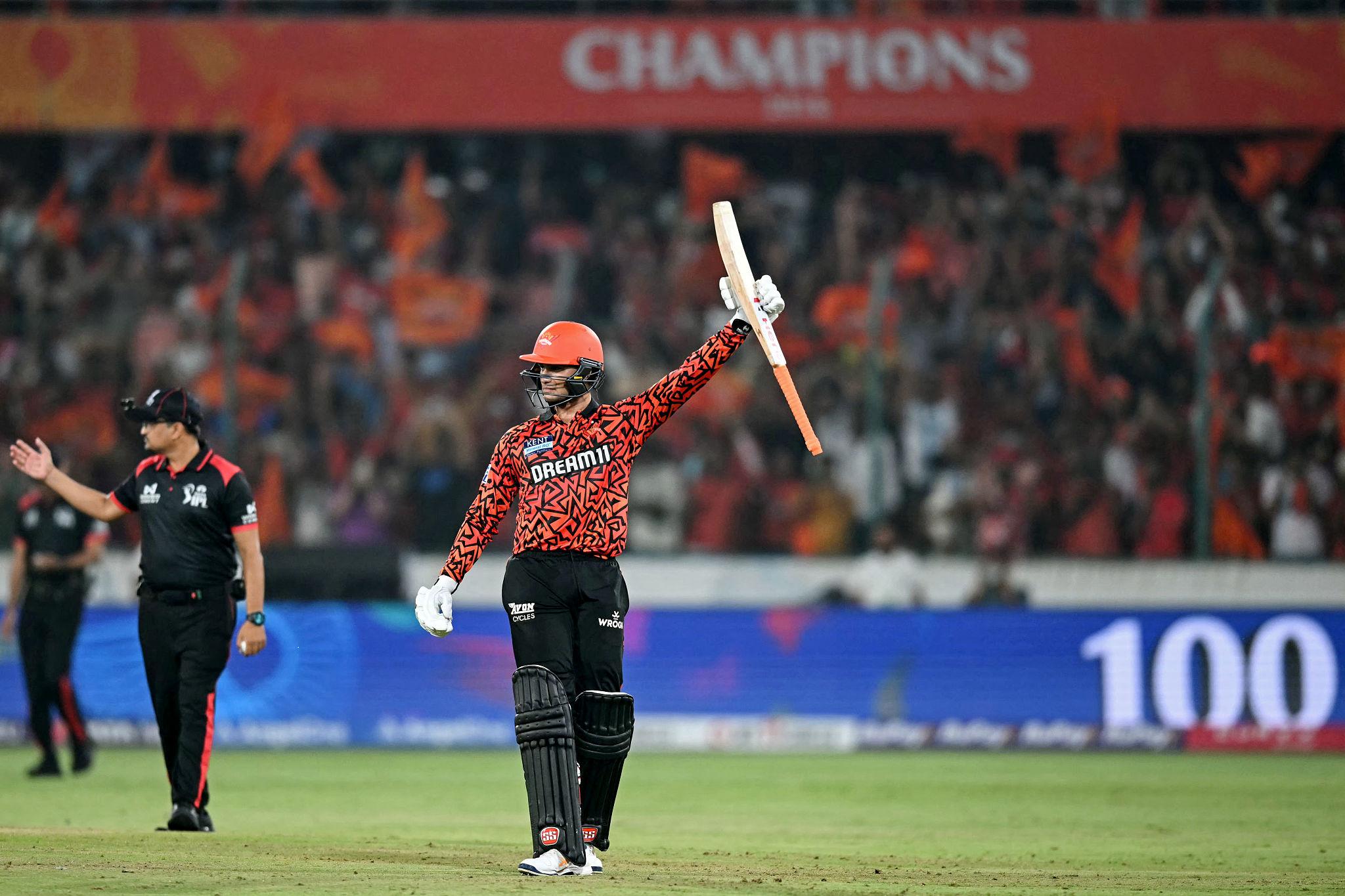 IPL 2026: ऑरेंज कैप की रेस में बड़ा उलटफेर, अभिषेक शर्मा नंबर-1 पर; वैभव सूर्यवंशी टॉप-5 में