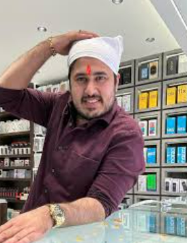 सटोरिया बाबू खेमानी के ठिकानों पर पुलिस का छापा, महंगी कारों समेत करोड़ों की संपत्ति का खुलासा