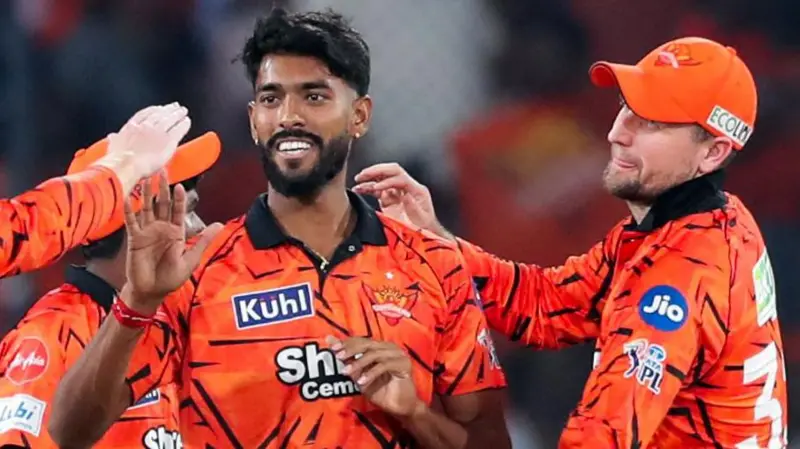 IPL 2026: ड्रीम डेब्यू में छा गए प्रफुल्ल हिंगे, पहली ही गेंद पर सूर्यवंशी को आउट करने का था प्लान