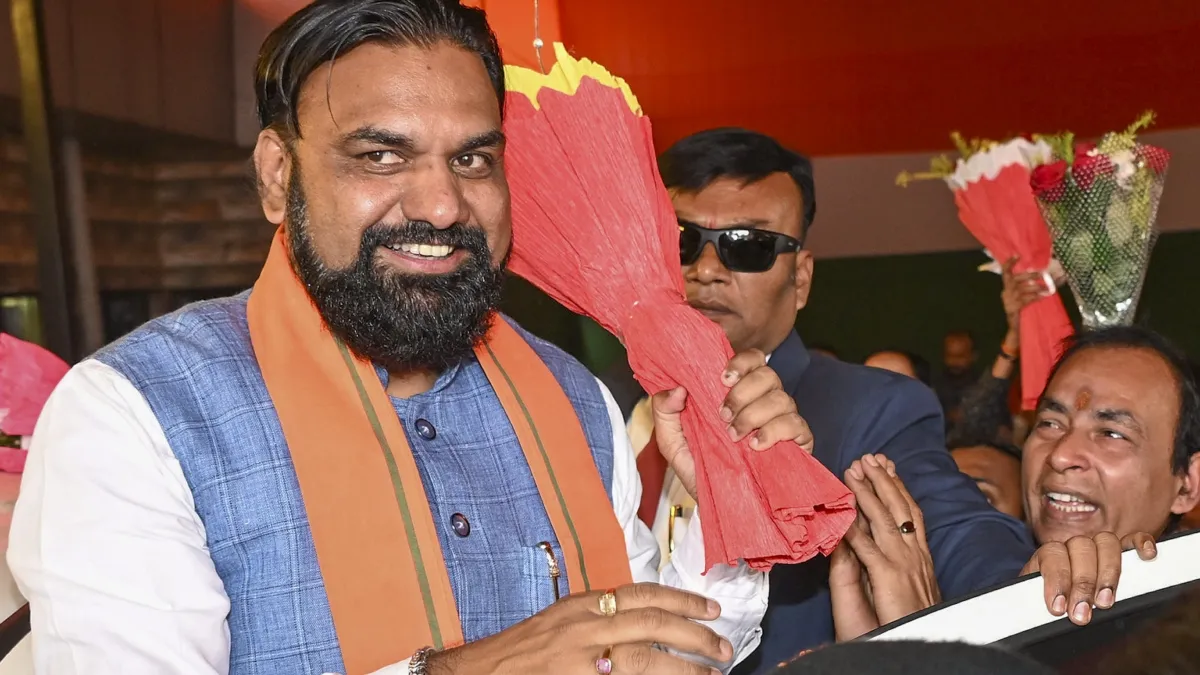 दिल्ली दौरे पर CM सम्राट चौधरी, मोदी-शाह से मुलाकात के साथ कैबिनेट विस्तार पर चर्चा के संकेत