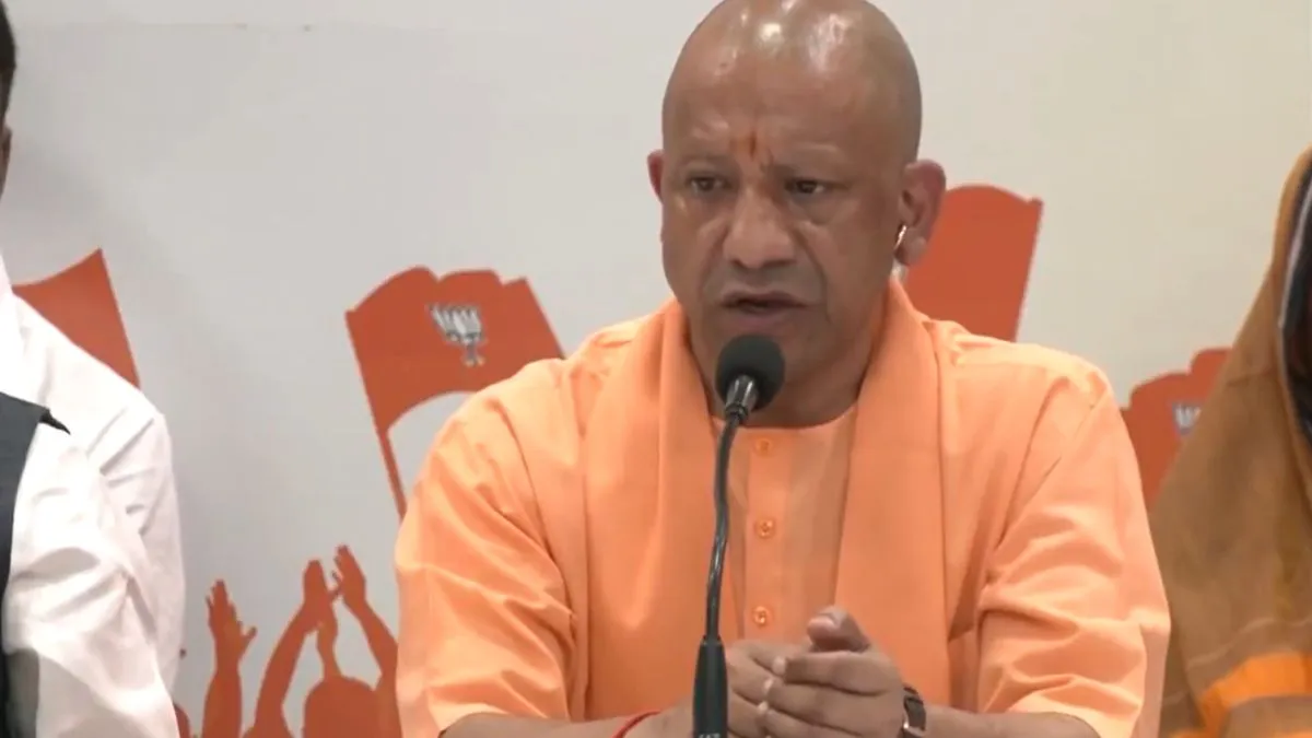 “महिला आरक्षण पर विपक्ष की सोच कुत्सित”: सीएम योगी का हमला, बोले- “किसी का हक नहीं छीना जा रहा”