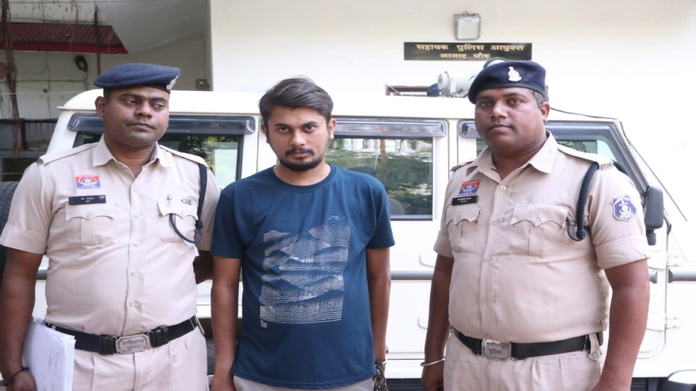 ऑनलाइन क्रिकेट सट्टेबाजी का मास्टर पैनल संचालक गिरफ्तार, मोबाइल और बैंक खातों की जांच जारी