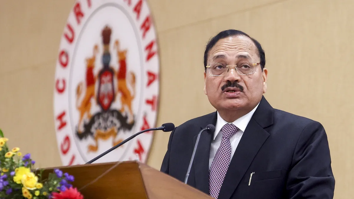‘युवा मेरा सम्मान करते हैं, मैं उन्हें विकसित भारत का स्तंभ मानता हूं’, कॉकरोच टिप्पणी पर CJI सूर्यकांत की सफाई