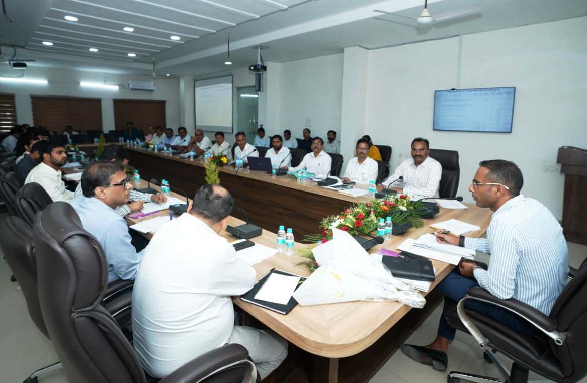 भारतमाला परियोजना को रफ्तार: मार्च 2027 तक पूरे होंगे दो बड़े हाईवे, PWD सचिव ने ठेकेदारों को दी सख्त चेतावनी