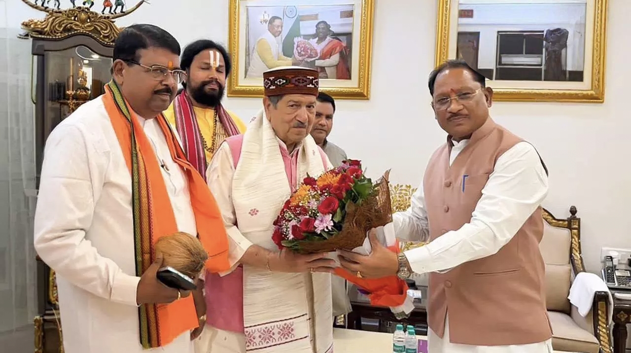 RSS के वरिष्ठ प्रचारक इंद्रेश कुमार ने की मुख्यमंत्री विष्णुदेव साय से मुलाकात, राष्ट्र निर्माण और लोकतांत्रिक मूल्यों पर हुई चर्चा
