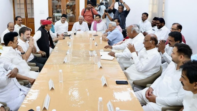 INDI गठबंधन की अहम बैठक आज: 23 दल होंगे शामिल, DMK ने किया किनारा; AAP की भूमिका पर टिकी निगाहें
