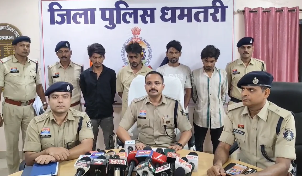 बड़ी कार्रवाई: धमतरी में 2.60 करोड़ का गांजा जब्त, रायपुर और यूपी में सप्लाई की थी तैयारी, नाबालिग समेत 5 गिरफ्तार