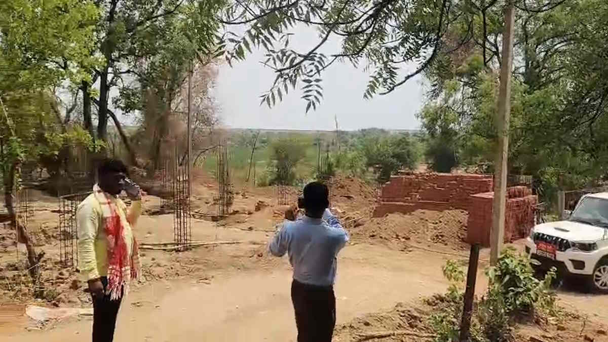 शासकीय भूमि पर रिसॉर्ट निर्माण का आरोप, शिकायत के बाद प्रशासन ने रुकवाया काम