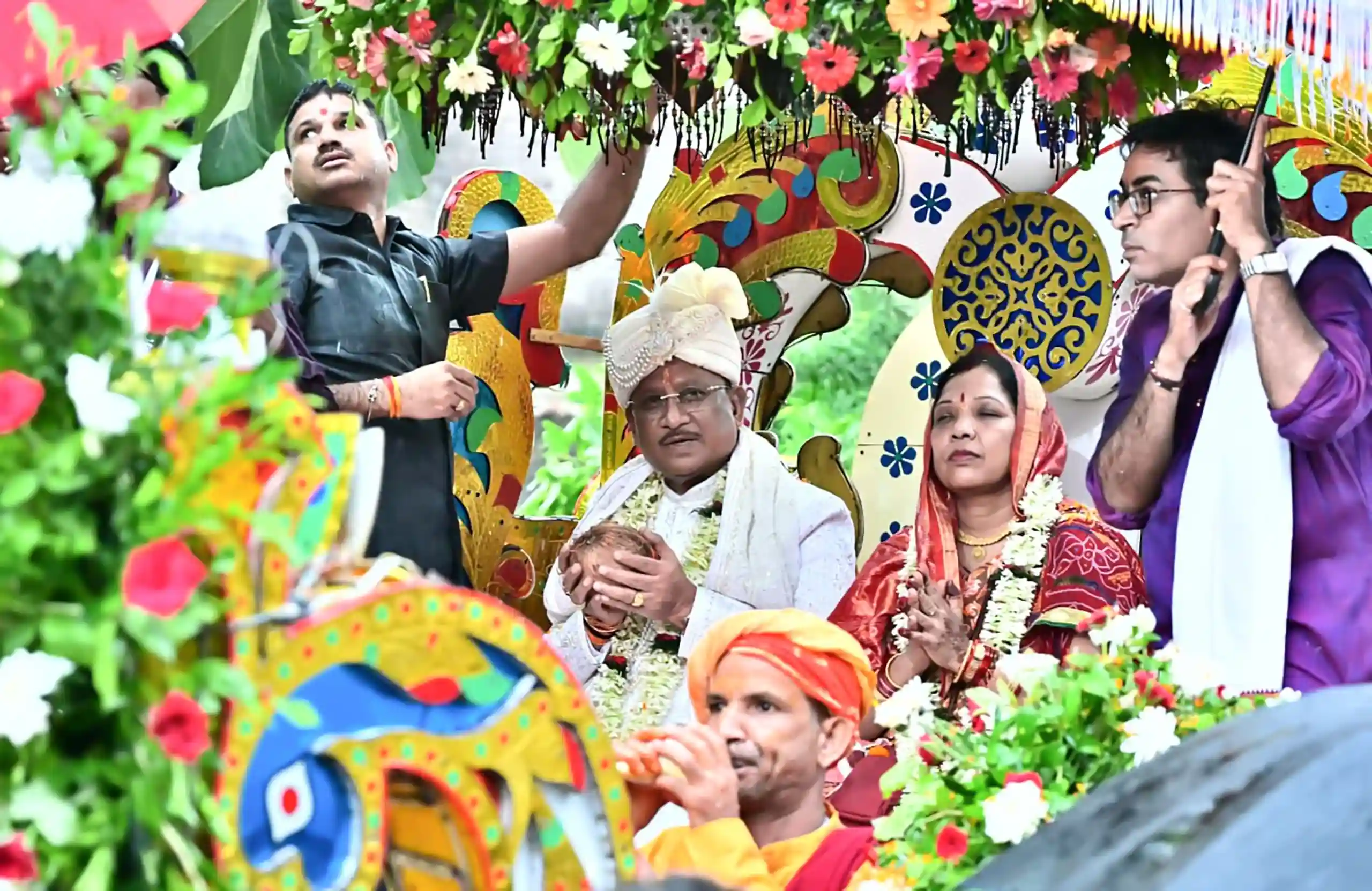 दोकड़ा की ऐतिहासिक रथयात्रा में शामिल हुए मुख्यमंत्री विष्णुदेव साय: गजपति महाराजा की परंपरा निभाकर खींचा भगवान जगन्नाथ का रथ